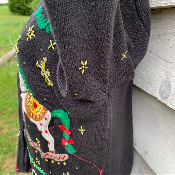 Vintage Black Beaded Felt Appliqué Crochet V-Neck Zip Front Long Sleeve Sweater - Picture 13 of 16